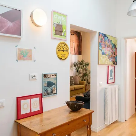 Eclectic 2 Bed Flat In San Lorenzo * Rom